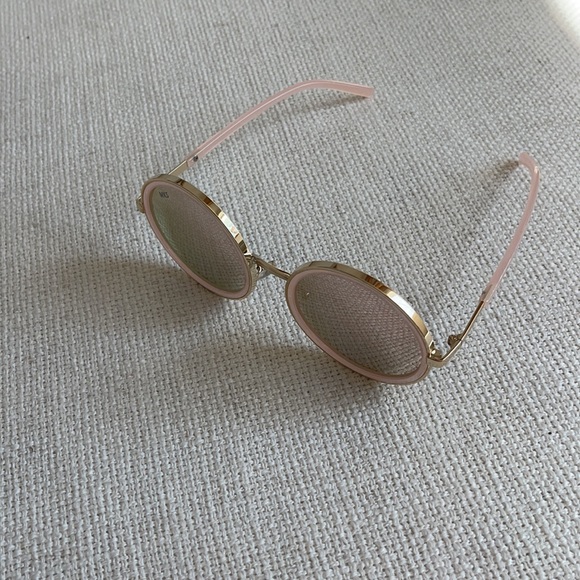 Round Sunglasses - Picture 5 of 6